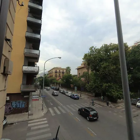 بيت ضيافة La Casetta Di P.